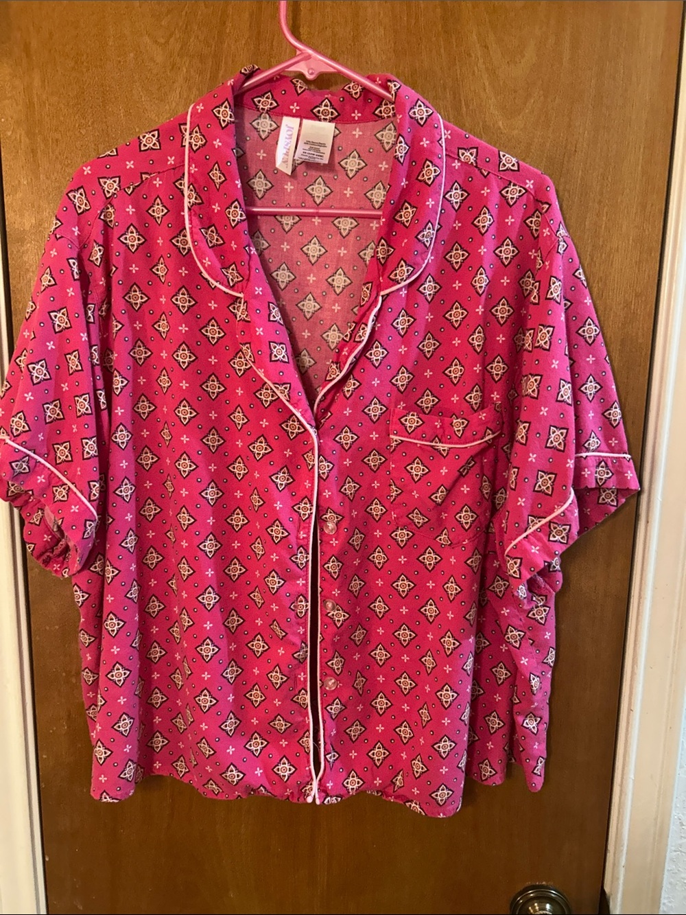 Women’s Pink Patterned Short-Sleeve Button-Up Shirt. Pajama top. 3X. Great shape